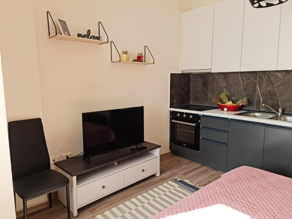Lovely One Bedroom Studio In Tirana Bagian luar foto