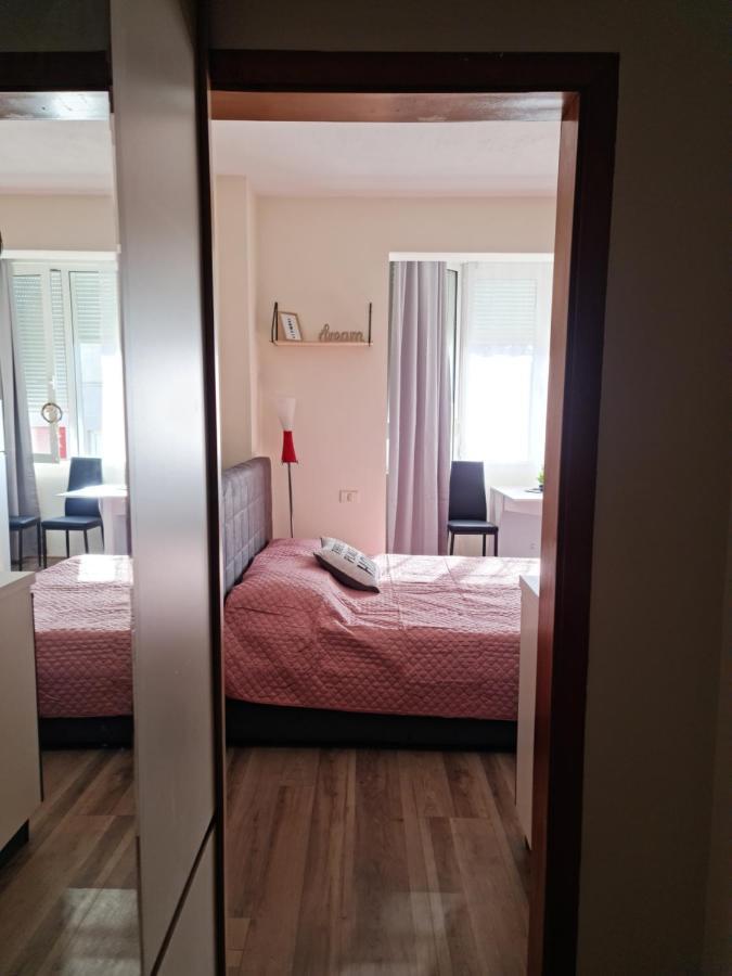 Lovely One Bedroom Studio In Tirana Bagian luar foto